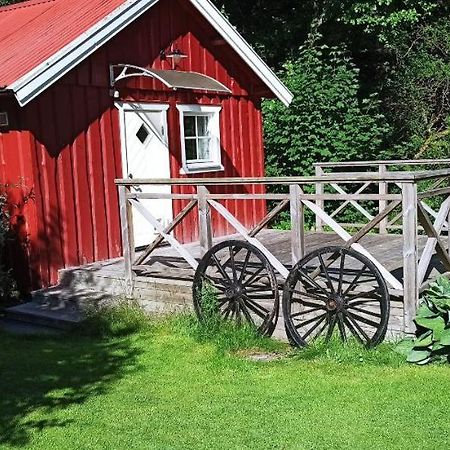 Lillstugan i idyllisk lugn miljö nära Hällungen, Stenungsund Lägenhet Ucklum Exteriör bild